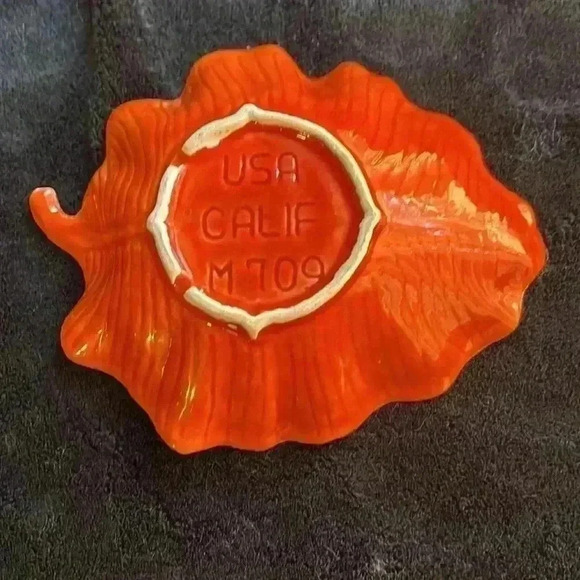 Vintage USA California Orange  Leaf Shaped Bowl w/Thick Gold Trim - Picture 2 of 4